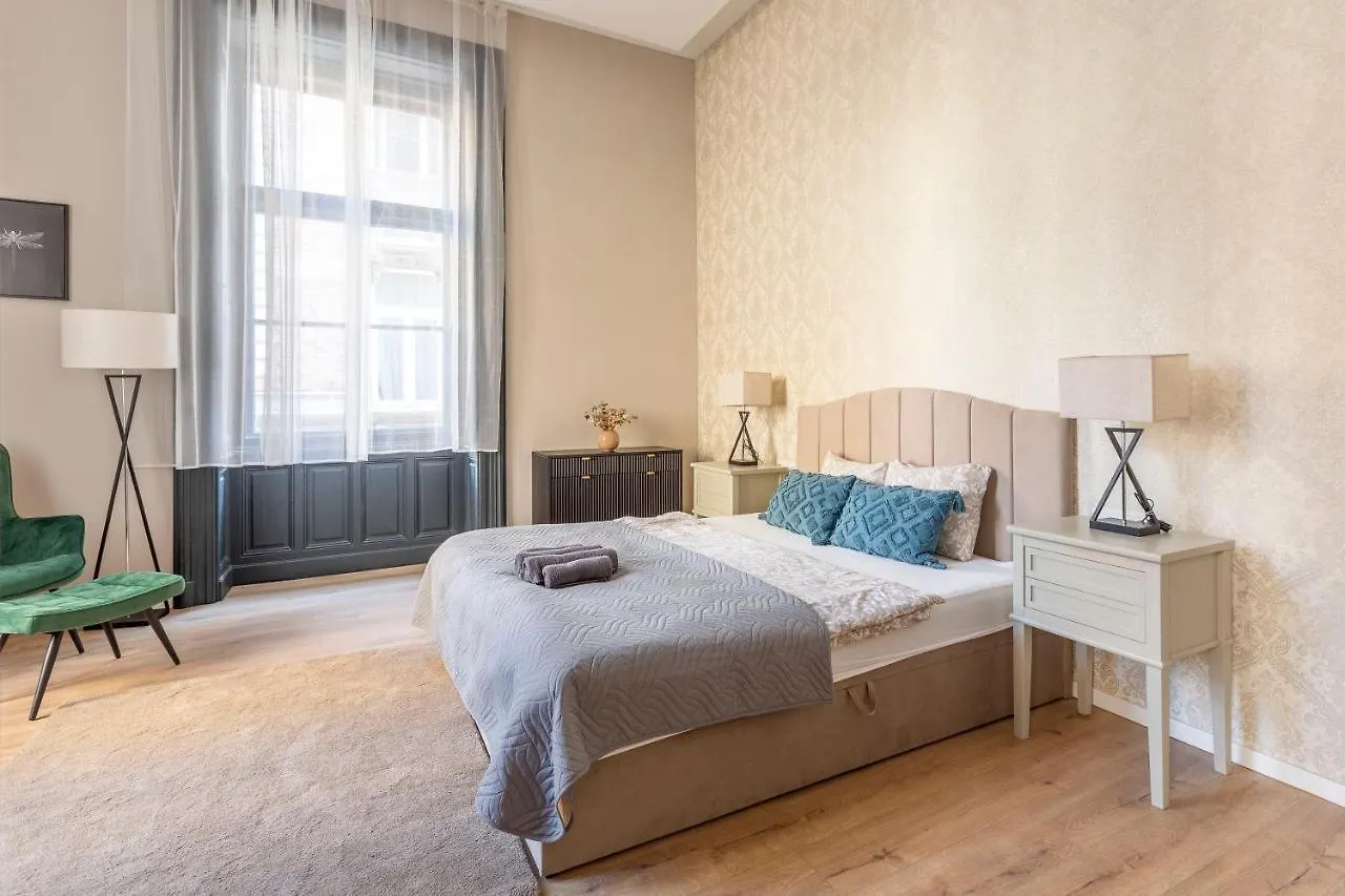 Luxurious & Spacious Central Apartment In The Kertesz Street Budapest Hungary