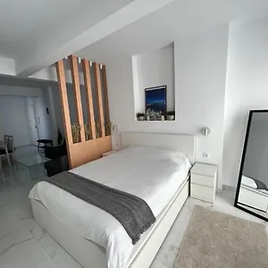 Modern 1-bedroom In The Center Apartment Thessaloniki