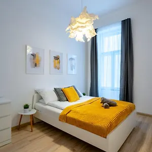  Apartment Wave - 3 Bedroom In Center